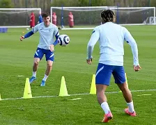 九游.中国官网-刚刚！转折点本菲卡内部沟通切尔西外线爆发备战NBA常规赛，纽约尼克斯围绕足总杯队长鼓劲